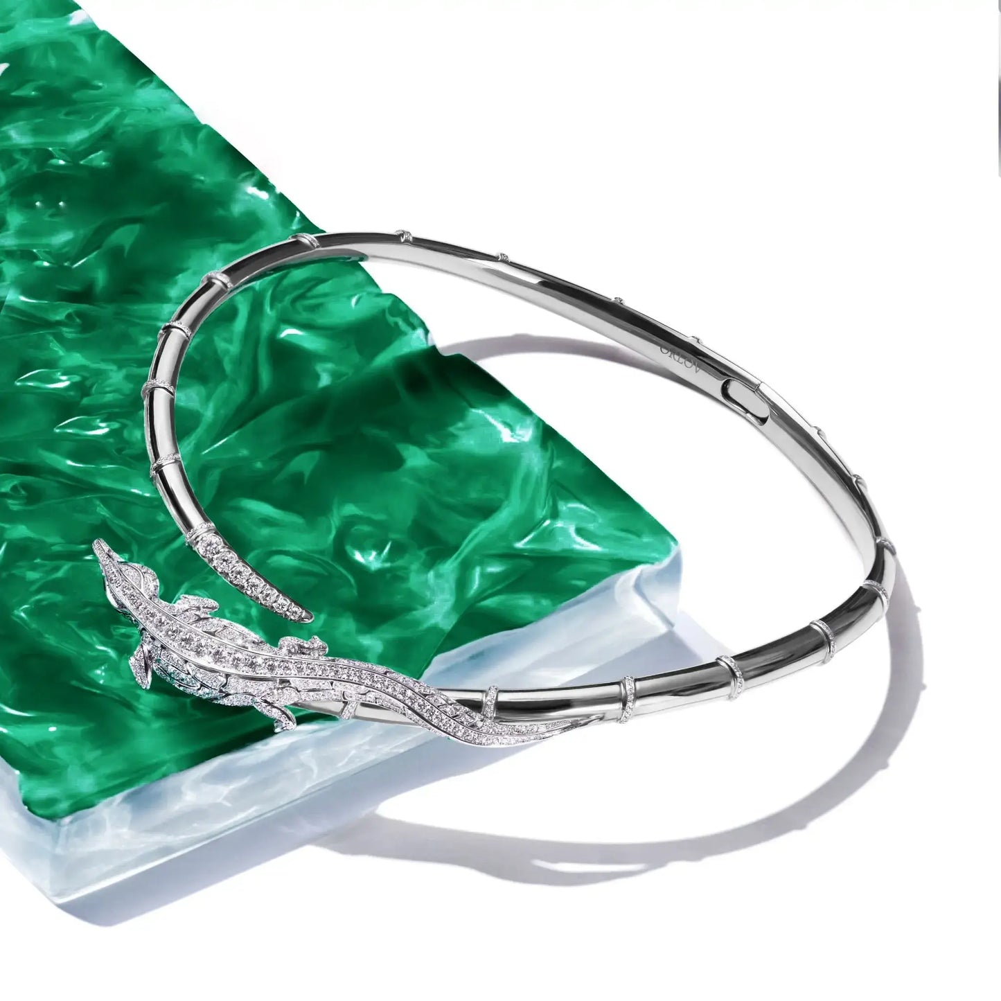 Caresse de Croco Full Pave Diamond Choker - White Gold