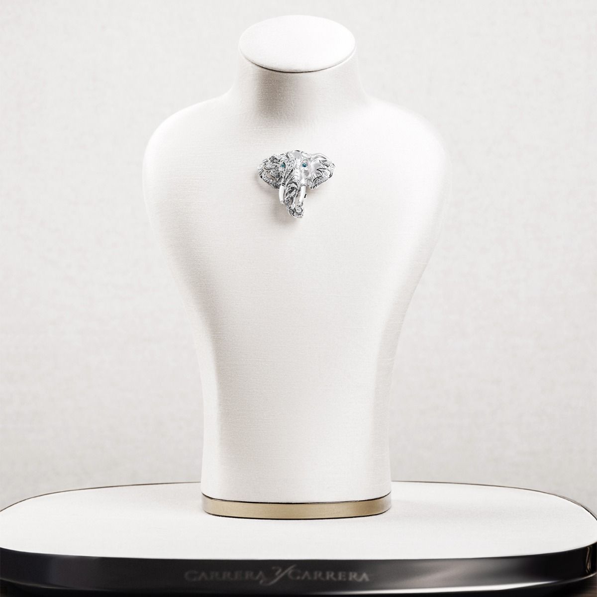 Brooch Senda