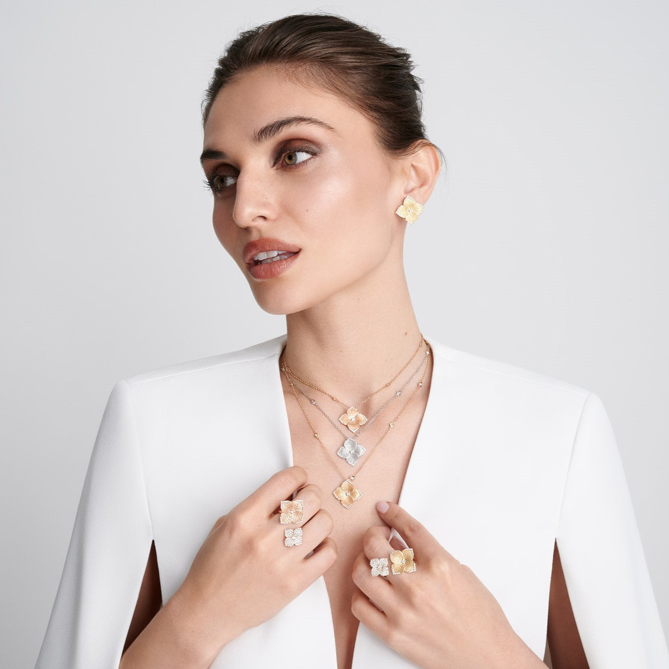 White Gold Oro Fiore Large Flower Necklace